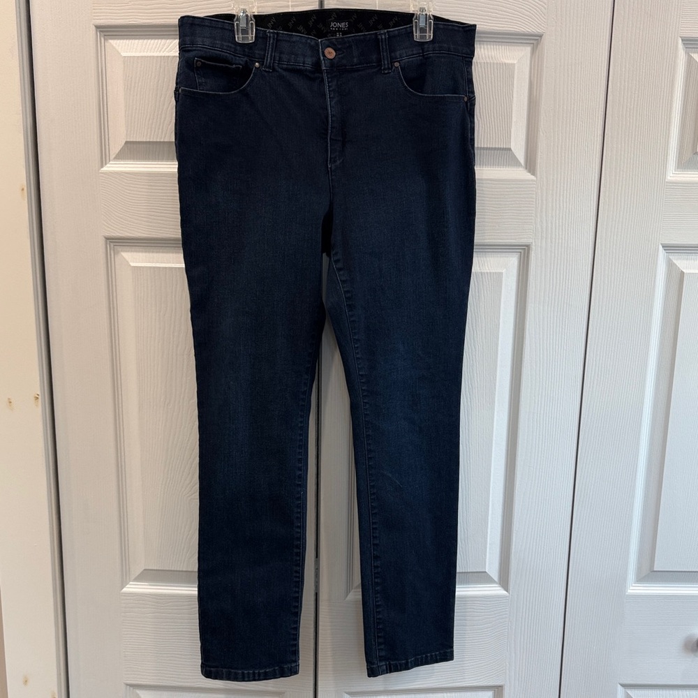 Jones New York Dark Blue Skinny Jeans Women’s Mid Rise Tapered Leg Size 16